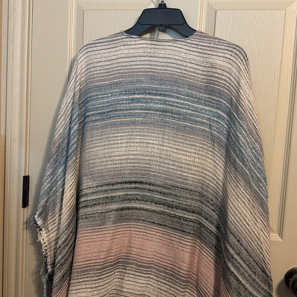NWT sweater. Anna & Ava. One size. - Picture 5 of 5